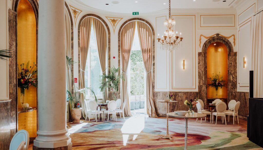 Awards gala photography in Madrid: a room at the Mandarin Oriental Ritz prepared for the Best CEO Awards